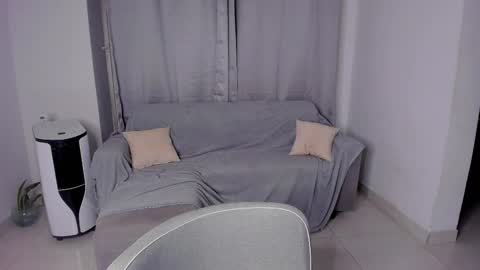 Snapshot of sweetlian_04 chatting on 02.20.25 Lian online show from 02.20.25