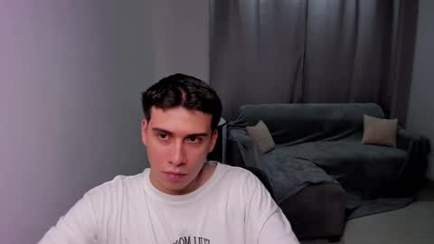 Snapshot of sweetlian_04 chatting on 02.23.25 Lian online show from 02.23.25