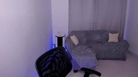 Snapshot of sweetlian_04 chatting on 03.07.25 Lian online show from 03.07.25