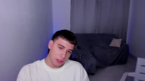 Snapshot of sweetlian_04 chatting on 03.09.25 Lian online show from 03.09.25