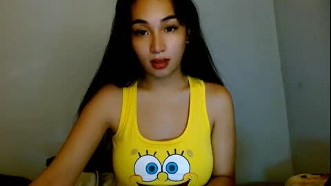 Snapshot of sweetlilly_18 chatting on 03.27.26 Lilly online show from 03.27.26