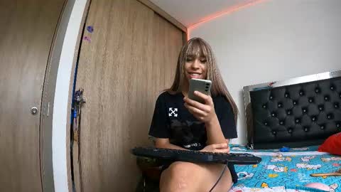 Snapshot of sweetmagic6 chatting on 11.30.25 sweetmagic6 online show from 11.30.25