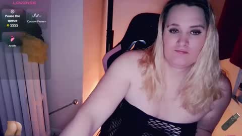 SweetMorgan online show from 05.04.26