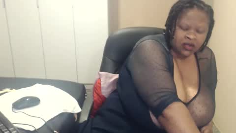 sweetnoziexxx online show from 10.19.25
