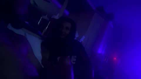 WeAim2PZzz online show from 01.22.25