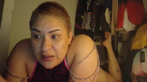 Snapshot of sweetp3ach29 chatting on 02.22.25 sweetp3ach29 online show from 02.22.25