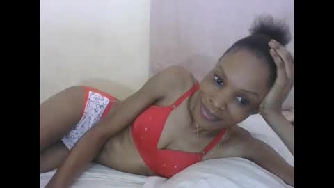 Snapshot of sweetpetite254 chatting on 09.30.25 ESTHER online show from 09.30.25