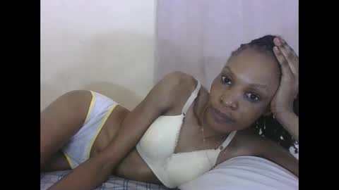 Snapshot of sweetpetite254 chatting on 10.04.25 ESTHER online show from 10.04.25