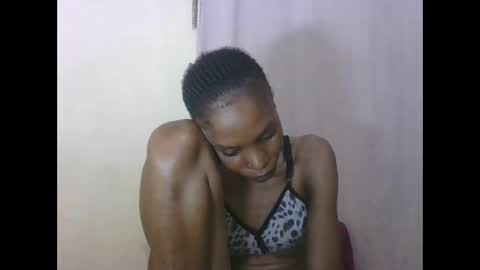 Snapshot of sweetpetite254 chatting on 11.25.25 ESTHER online show from 11.25.25