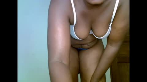 sweetrenne online show from 02.15.25