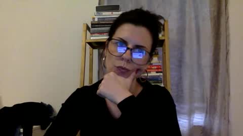 Snapshot of sweetriddance chatting on 11.24.25 sweetriddance online show from 11.24.25