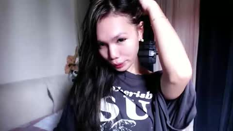 Snapshot of sweets_chinita69 chatting on 10.08.25 sweets_chinita69 online show from 10.08.25