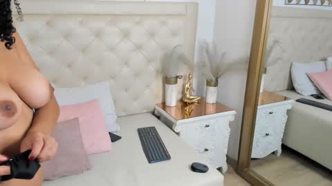 sweets one online show from 11.24.25