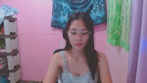 Snapshot of sweetsexygirl20 chatting on 05.02.26 Mia online show from 05.02.26