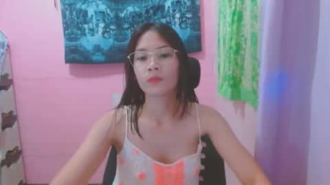 Snapshot of sweetsexygirl20 chatting on 06.07.26 Mia online show from 06.07.26