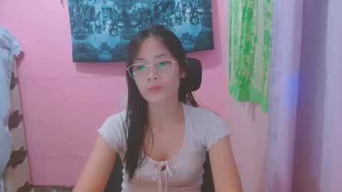 Snapshot of sweetsexygirl20 chatting on 06.08.26 Mia online show from 06.08.26