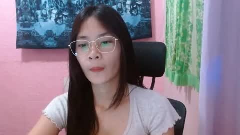 Snapshot of sweetsexygirl20 chatting on 06.14.26 Mia online show from 06.14.26
