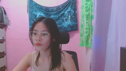 Snapshot of sweetsexygirl20 chatting on 07.19.26 Mia online show from 07.19.26