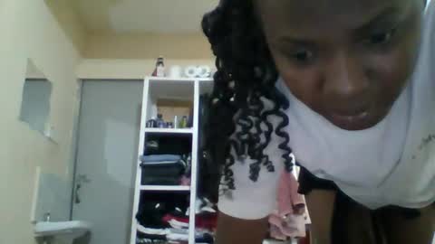Snapshot of sweett_kimmie chatting on 05.08.26 sweett_kimmie online show from 05.08.26