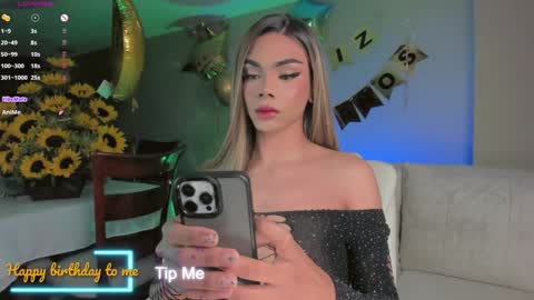 Snapshot of sweett_shinexx chatting on 02.09.25 angel online show from 02.09.25