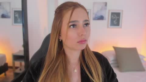 Snapshot of sweettammy_ chatting on 12.13.24 Tammy online show from 12.13.24