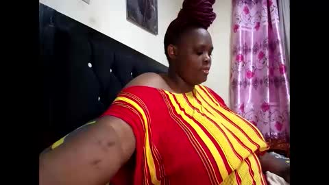 Snapshot of sweetthick_2 chatting on 02.07.26 PEACHES online show from 02.07.26