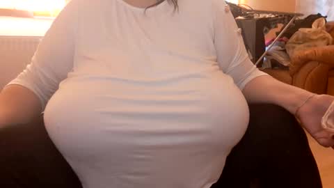 Snapshot of sweettm chatting on 02.17.25 Maya online show from 02.17.25