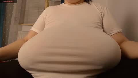 Snapshot of sweettm chatting on 02.19.25 Maya online show from 02.19.25