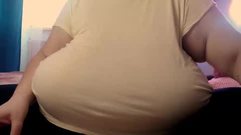 Snapshot of sweettm chatting on 03.08.25 Maya online show from 03.08.25