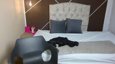 Snapshot of sweettscarlet chatting on 09.18.25 Scarlet online show from 09.18.25