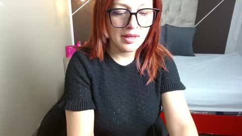 Snapshot of sweettscarlet chatting on 09.21.25 Scarlet online show from 09.21.25