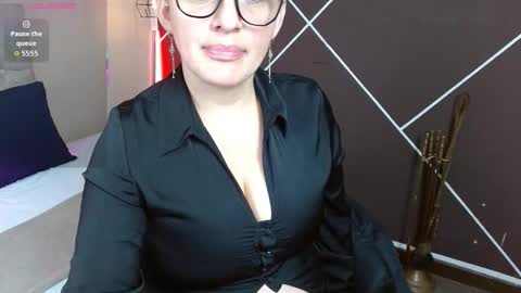 Snapshot of sweettscarlet chatting on 10.17.25 Scarlet online show from 10.17.25