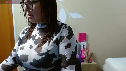 Snapshot of sweettscarlet chatting on 11.29.25 Scarlet online show from 11.29.25