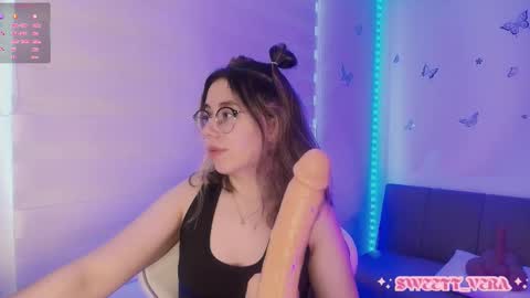 Veronica Independent Model online show from 12.20.25