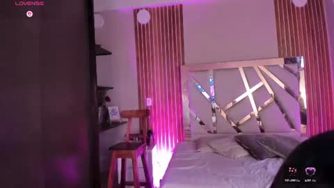 sweetviolet___ online show from 08.04.26