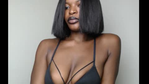 sweetxxboobsx online show from 10.27.25