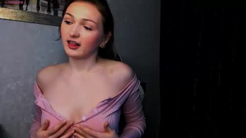 Snapshot of sweety_doll06 chatting on 11.09.25 sweety_doll06 online show from 11.09.25