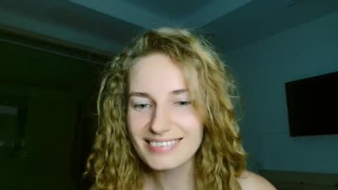 Snapshot of sweety_fruits chatting on 01.05.26 sweety_fruits online show from 01.05.26