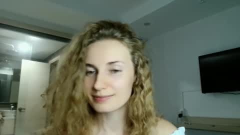 Snapshot of sweety_fruits chatting on 02.11.26 sweety_fruits online show from 02.11.26