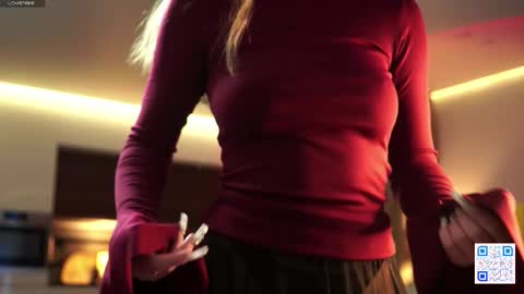 Bella . online show from 11.24.25