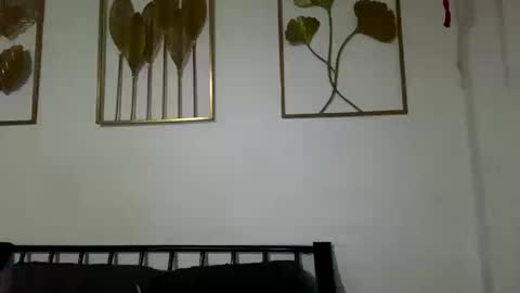 Snapshot of sweetyasian_ chatting on 12.18.25 stacey online show from 12.18.25