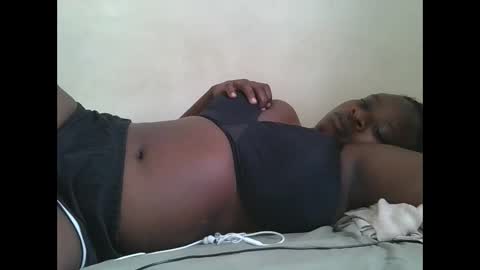 Snapshot of sweetyass25 chatting on 09.10.25 sweetyass25 online show from 09.10.25