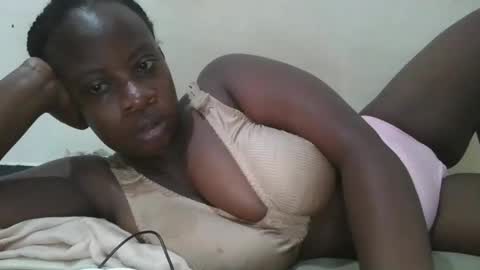 Snapshot of sweetyass25 chatting on 09.12.25 sweetyass25 online show from 09.12.25