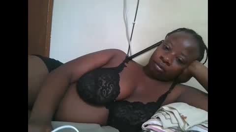 Snapshot of sweetyass25 chatting on 09.25.25 sweetyass25 online show from 09.25.25