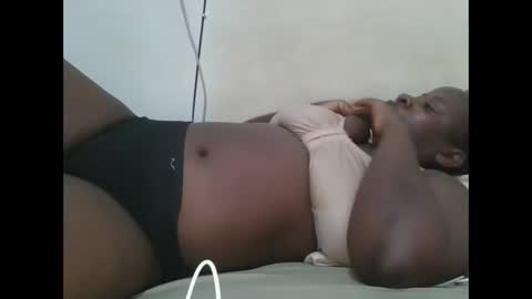 Snapshot of sweetyass25 chatting on 09.26.25 sweetyass25 online show from 09.26.25