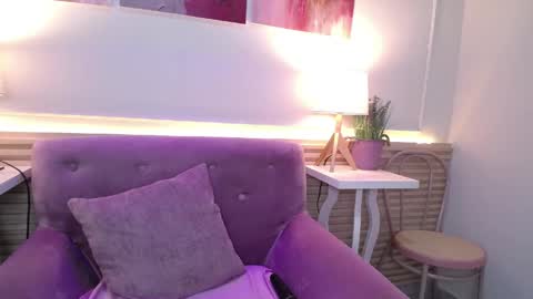 LAURA online show from 05.08.26