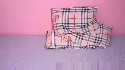 Snapshot of sweetyummygirl chatting on 11.11.25 Sweetyummygirl online show from 11.11.25