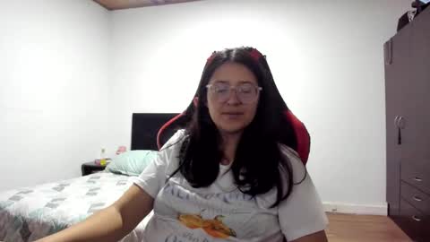 Snapshot of sweetyypeach chatting on 12.07.24 sweetyypeach online show from 12.07.24