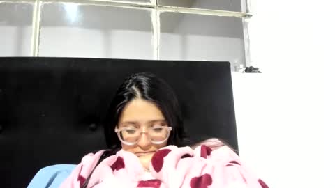 Snapshot of sweetyypeach chatting on 01.07.25 sweetyypeach online show from 01.07.25