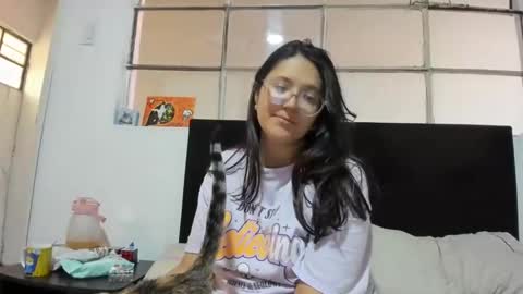 Snapshot of sweetyypeach chatting on 01.12.25 sweetyypeach online show from 01.12.25